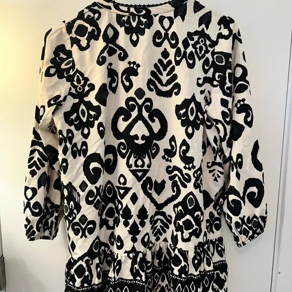 Zara knit dress. Size medium. Worn once. - Picture 3 of 3